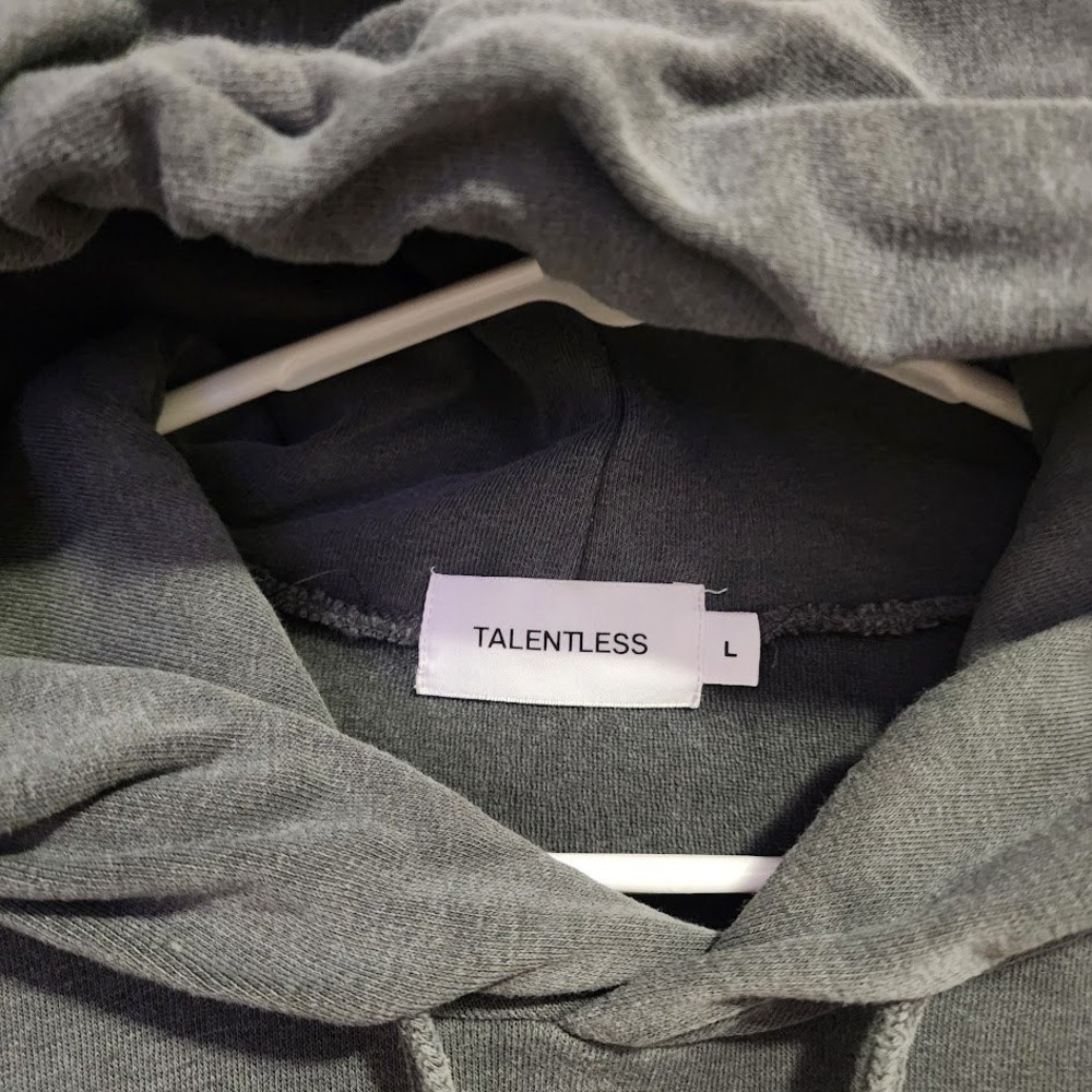 TALENTLESS Cropped Hoodie‎ Gray Drawstring Streetwear Athleisure Size L - Picture 3 of 4